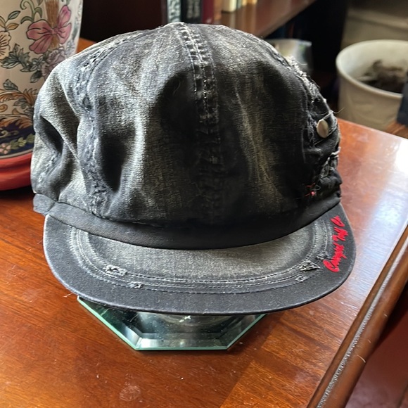 Cowgirl Tuff Co. black distressed newspaper boy hat size M new without tags - Picture 4 of 5